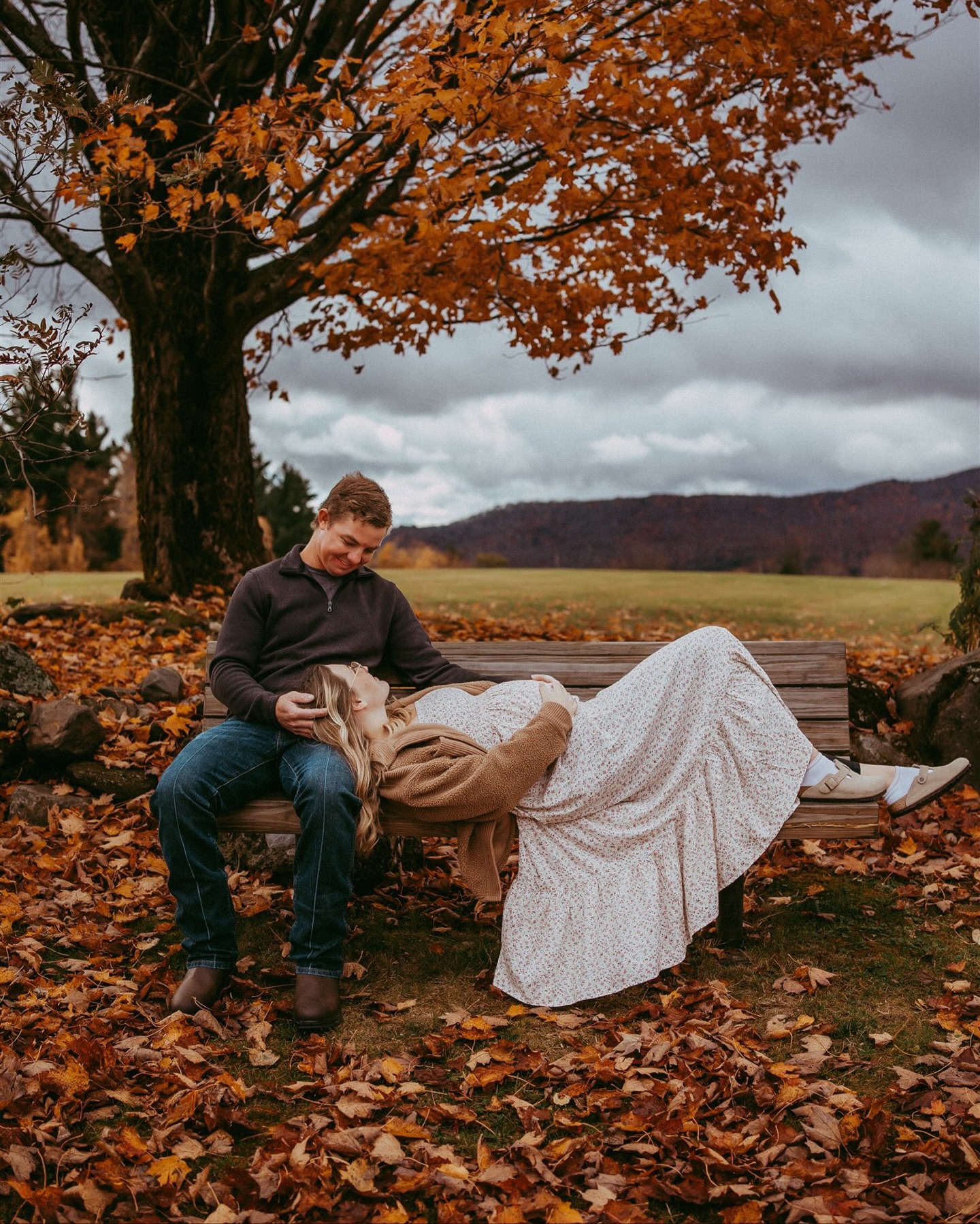 Fall said it was done but the colors were like “actually we’ve got one more round.” Deep reds, cozy browns, a pop of burnt orange, and the happiest couple soaking it all in. Editing these has me refusing to accept the calendar. I’m staying in fall just a little longer.
#maternitysession #maternityphotography #motherhoodphotography #parents-to-be #babyonboard #fallmaternity #vermontphotographer #newenglandphotographer #adventurephotographer #cozyvibes #moodytones #fallcolors #deepreds #burntorange #warmbrowns #photographerlife #couplessession #authenticlove #documentarylove #nostalgictones #StoweVermont #StoweLocal