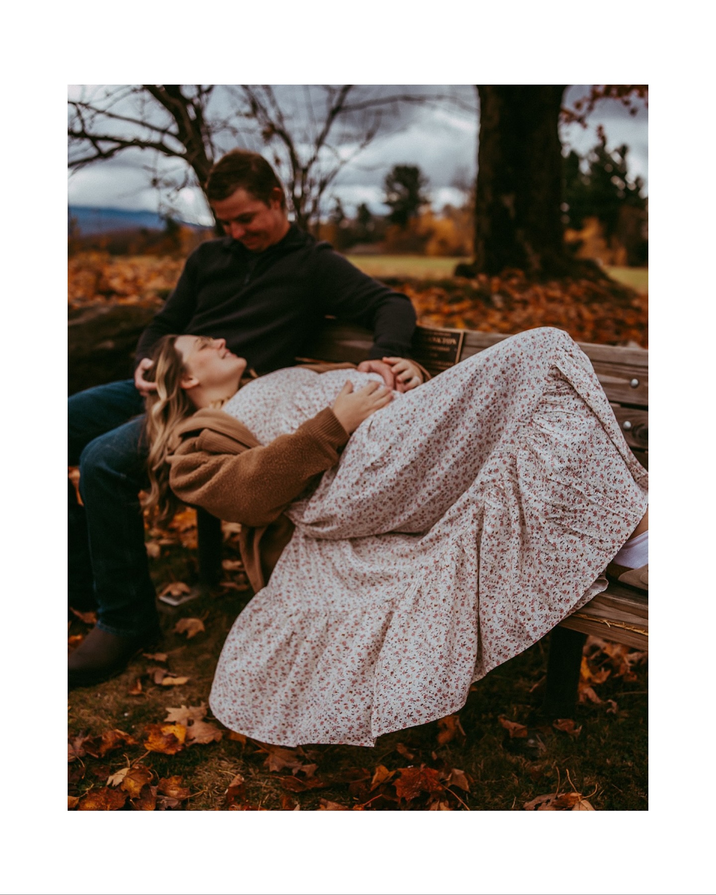 Fall said it was done but the colors were like “actually we’ve got one more round.” Deep reds, cozy browns, a pop of burnt orange, and the happiest couple soaking it all in. Editing these has me refusing to accept the calendar. I’m staying in fall just a little longer.
#maternitysession #maternityphotography #motherhoodphotography #parents-to-be #babyonboard #fallmaternity #vermontphotographer #newenglandphotographer #adventurephotographer #cozyvibes #moodytones #fallcolors #deepreds #burntorange #warmbrowns #photographerlife #couplessession #authenticlove #documentarylove #nostalgictones #StoweVermont #StoweLocal